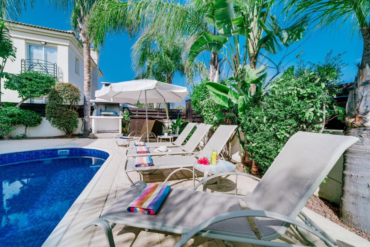 Villa Abbie Paralimni Buitenkant foto