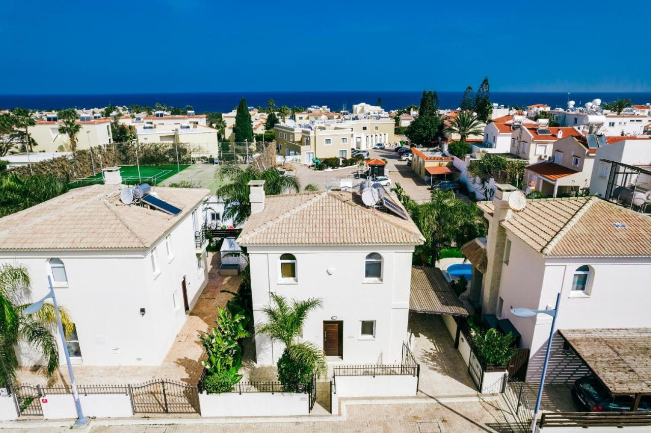 Villa Abbie Paralimni Buitenkant foto